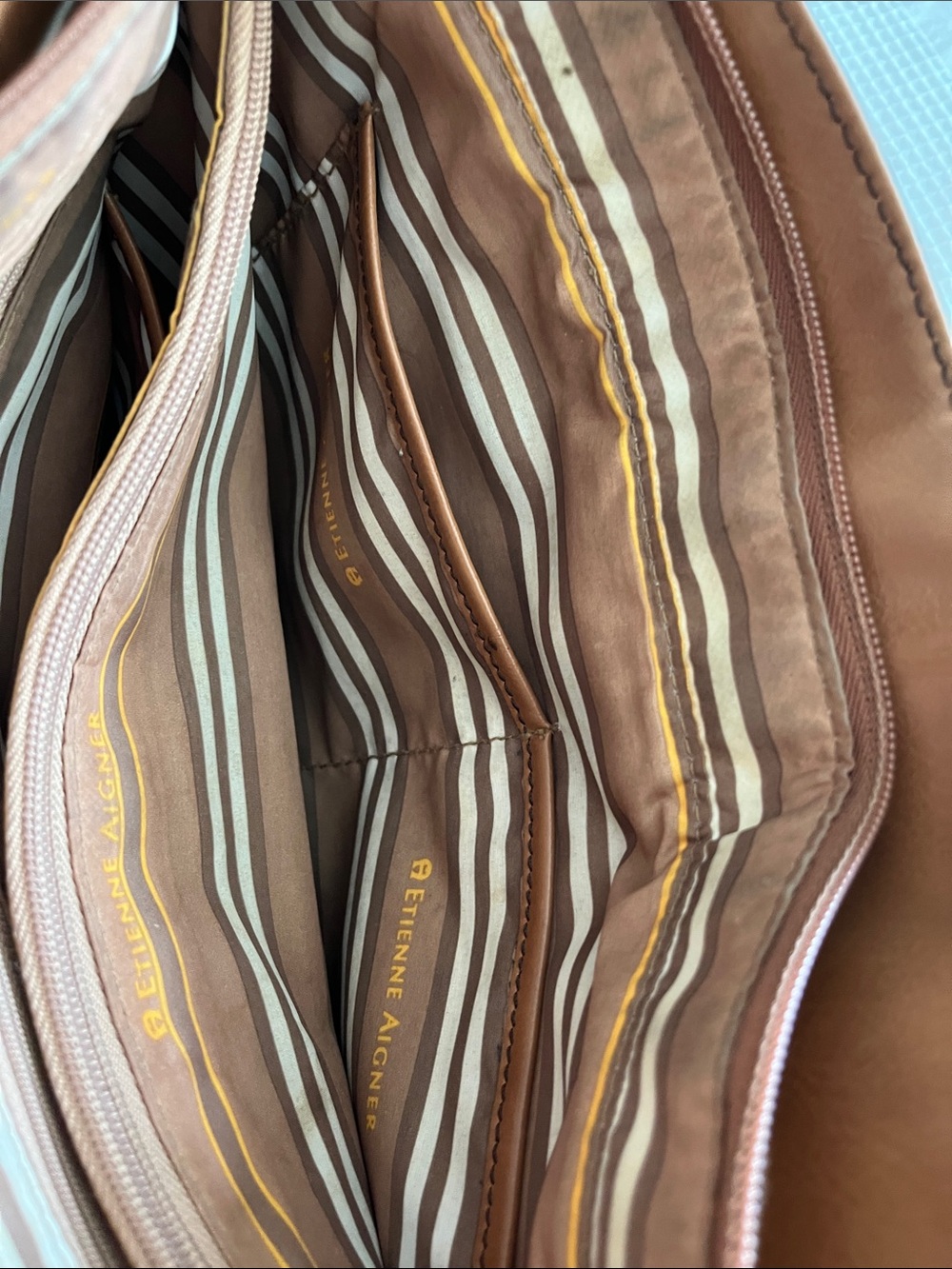 Etienne Aigner vintage Tan Shoulder Bag with Gold Hardware - Picture 7 of 11